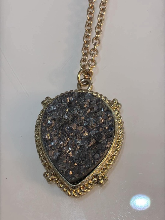 Jewelry - Gold-Frame Teardrop druzy pendant necklace - Gray Druzy
